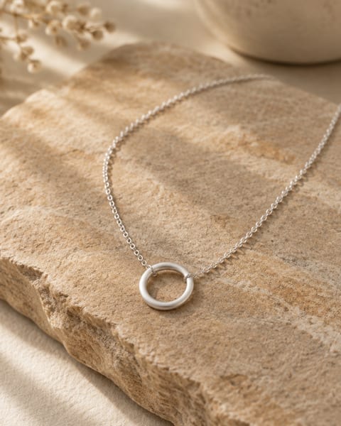Meomum Necklace